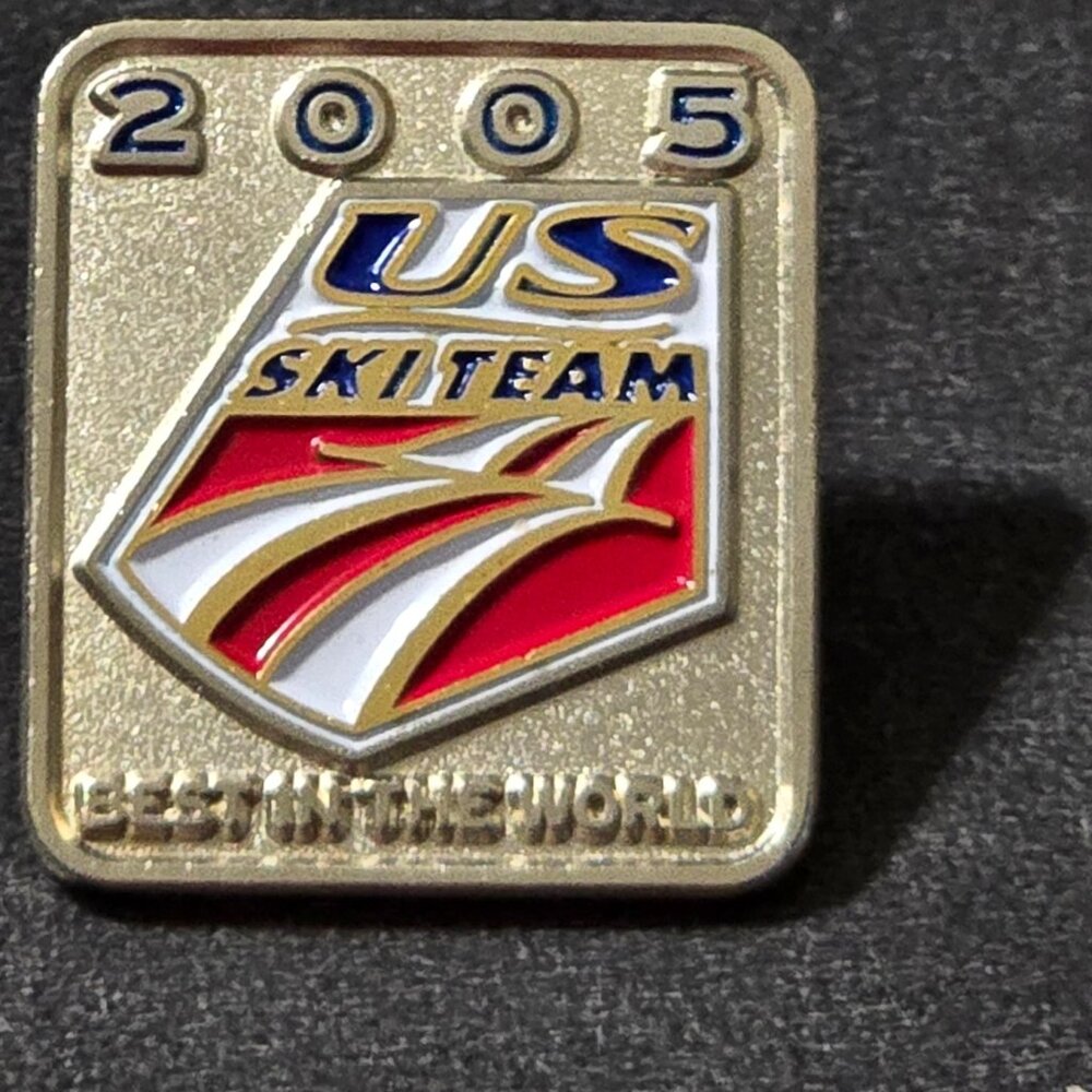 2005 US Ski Team Pin Best in the World Vintage Olympic Collectable Support USA